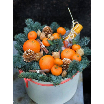 Корзина с подарками